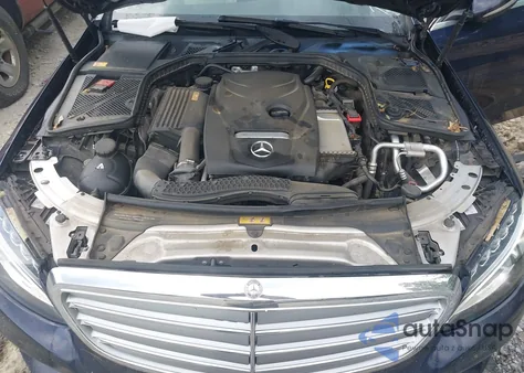 2015 Mercedes-Benz C 300 4Matic/Luxury 4Matic/Sport 4Matic из США, поврежденный, VIN 55SWF4KB7FU038915